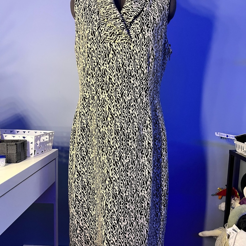 Calvin Klein Black and White Sequin Embellished Sheath Dress